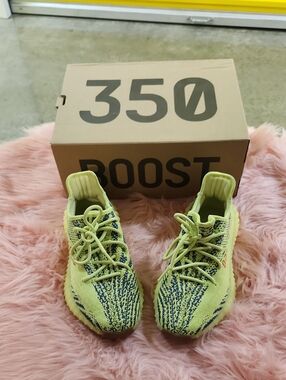 Yeezy Boost 350 V2 Semi Frozen Yellow with Navy Accents